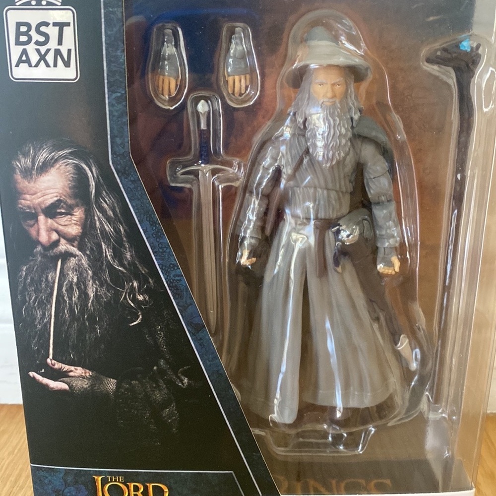 Lord of the Rings - Gandalf Action Figure - Picture 2 of 4